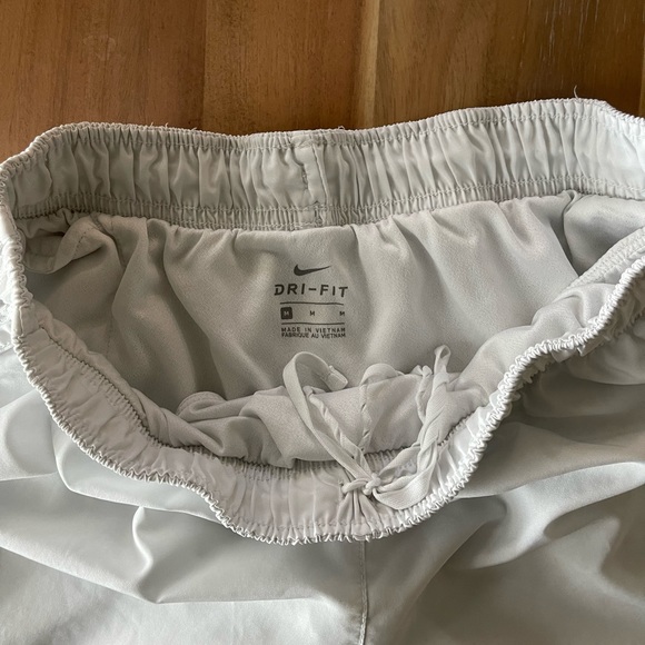 Nike shorts - Picture 2 of 2